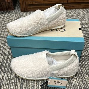 Toms women’s size 7, alpargata resident